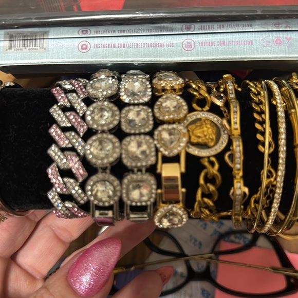 ICED BRACELETS. COSTUME JEWELRY - Picture 5 of 5